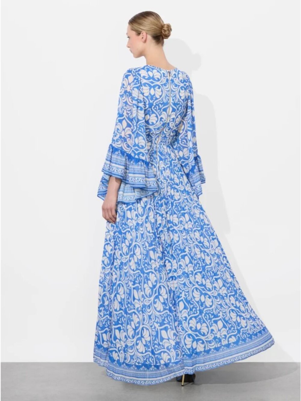 NWT Alice + Olivia Selene Pleated Maxi Dress Soiree True Blue Floral Size 8 $895 - Picture 5 of 13